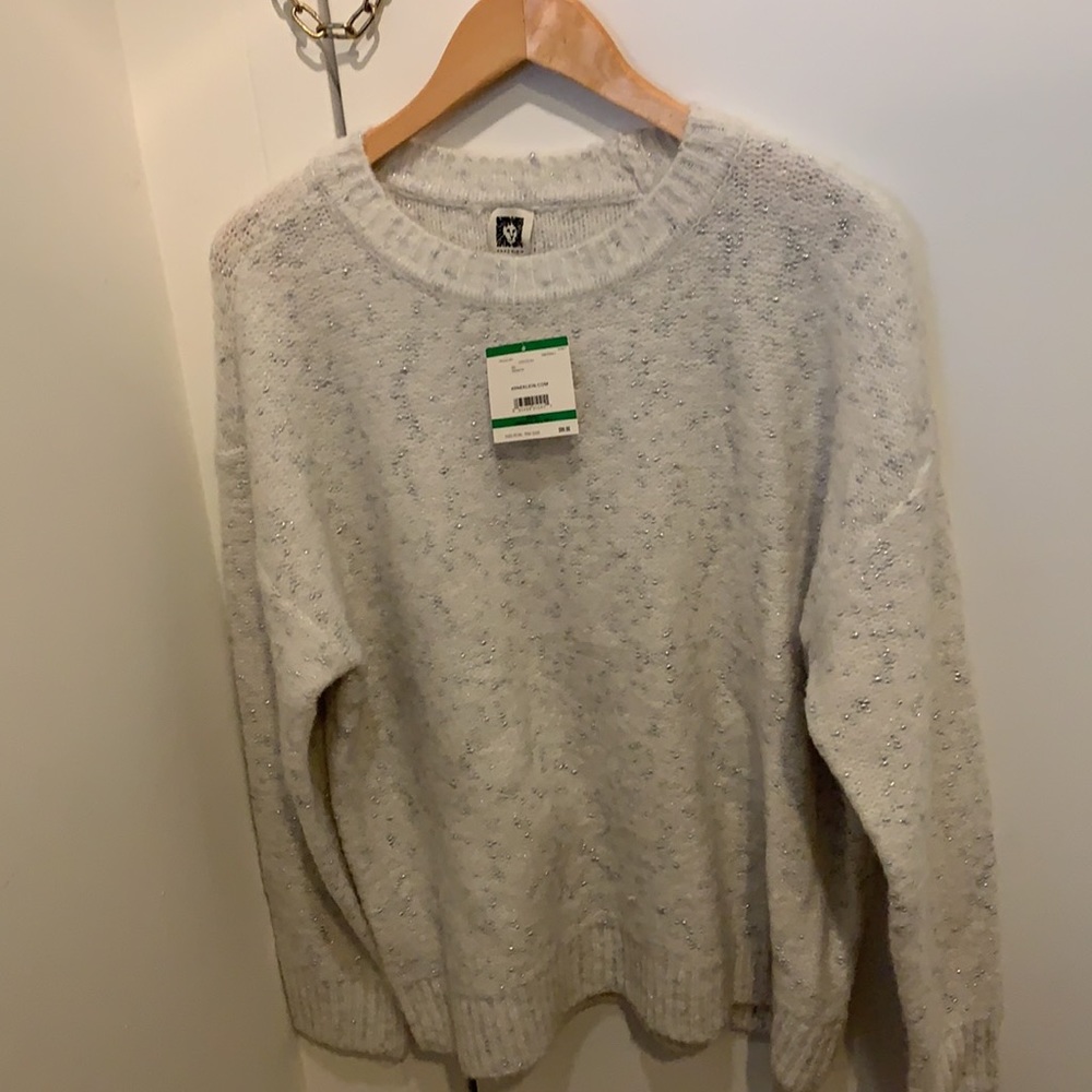 ANNE KLEIN SWEATER white with silver thread